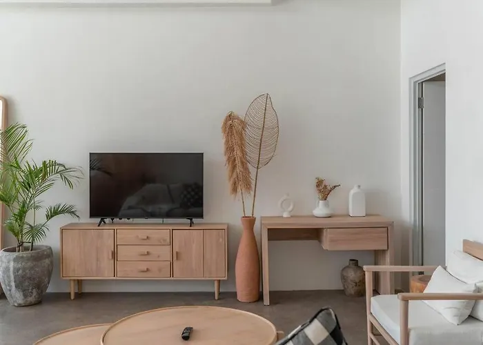 Sea Breeze Retreat Modern 3br In *