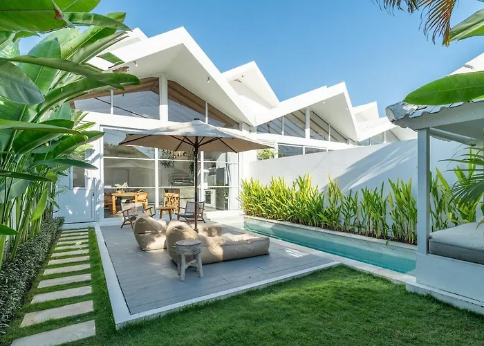 Sea Breeze Retreat Modern 3br In Villa