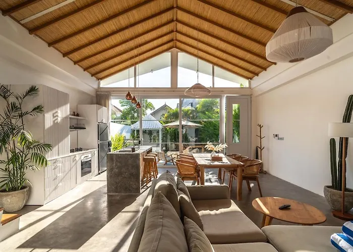 Sea Breeze Retreat Modern 3br In Villa Canggu (Bali)