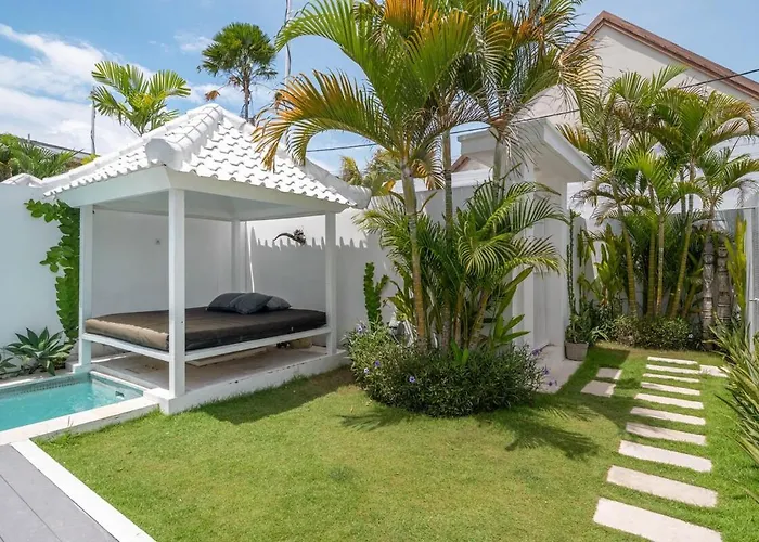 Sea Breeze Retreat Modern 3br In Villa Canggu (Bali)